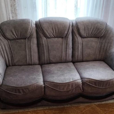 Перетяжка дивана и кресел