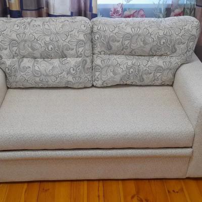 Перетяжка мягкого дивана